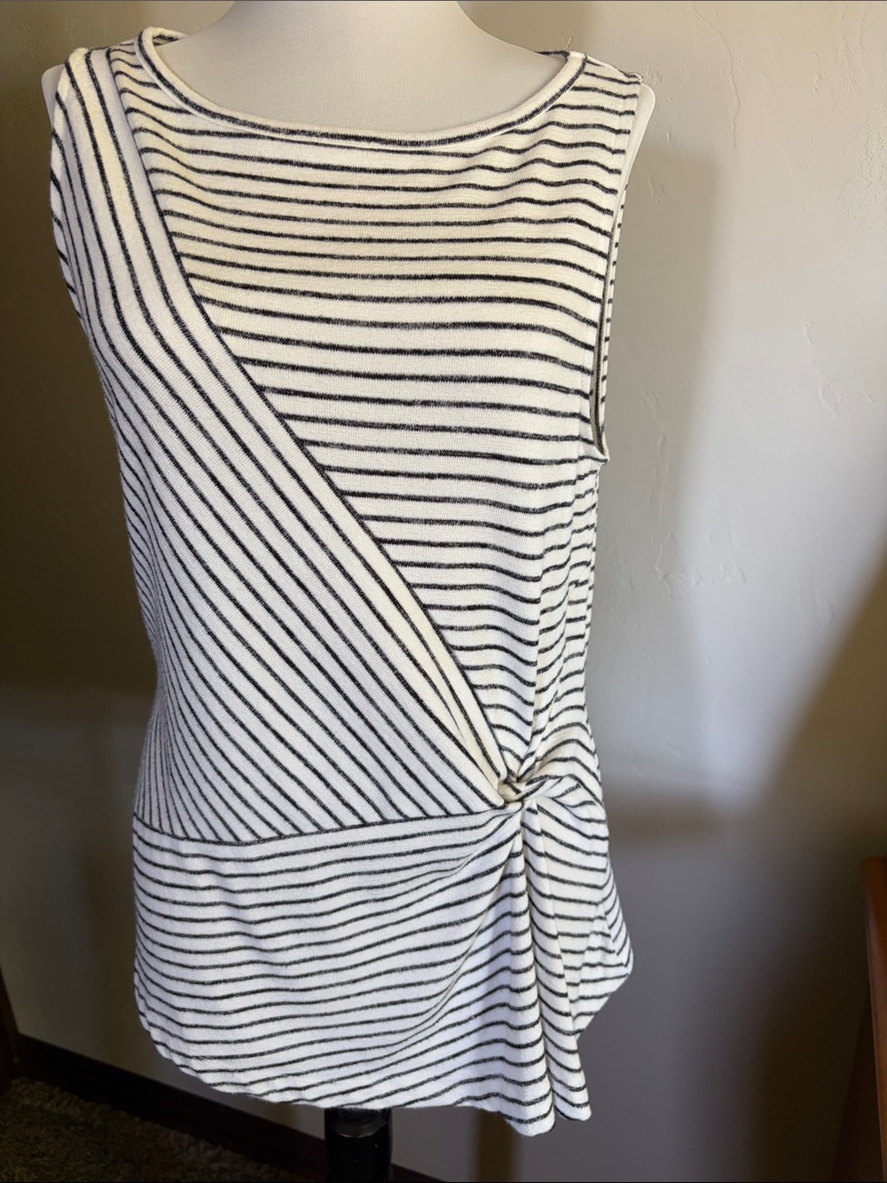 Banana Republic S Striped Knot-Detail Sleeveless Top - White/Black